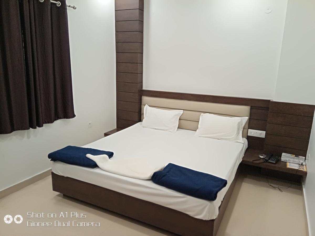 Hotel City Inn Gaya Bagian luar foto